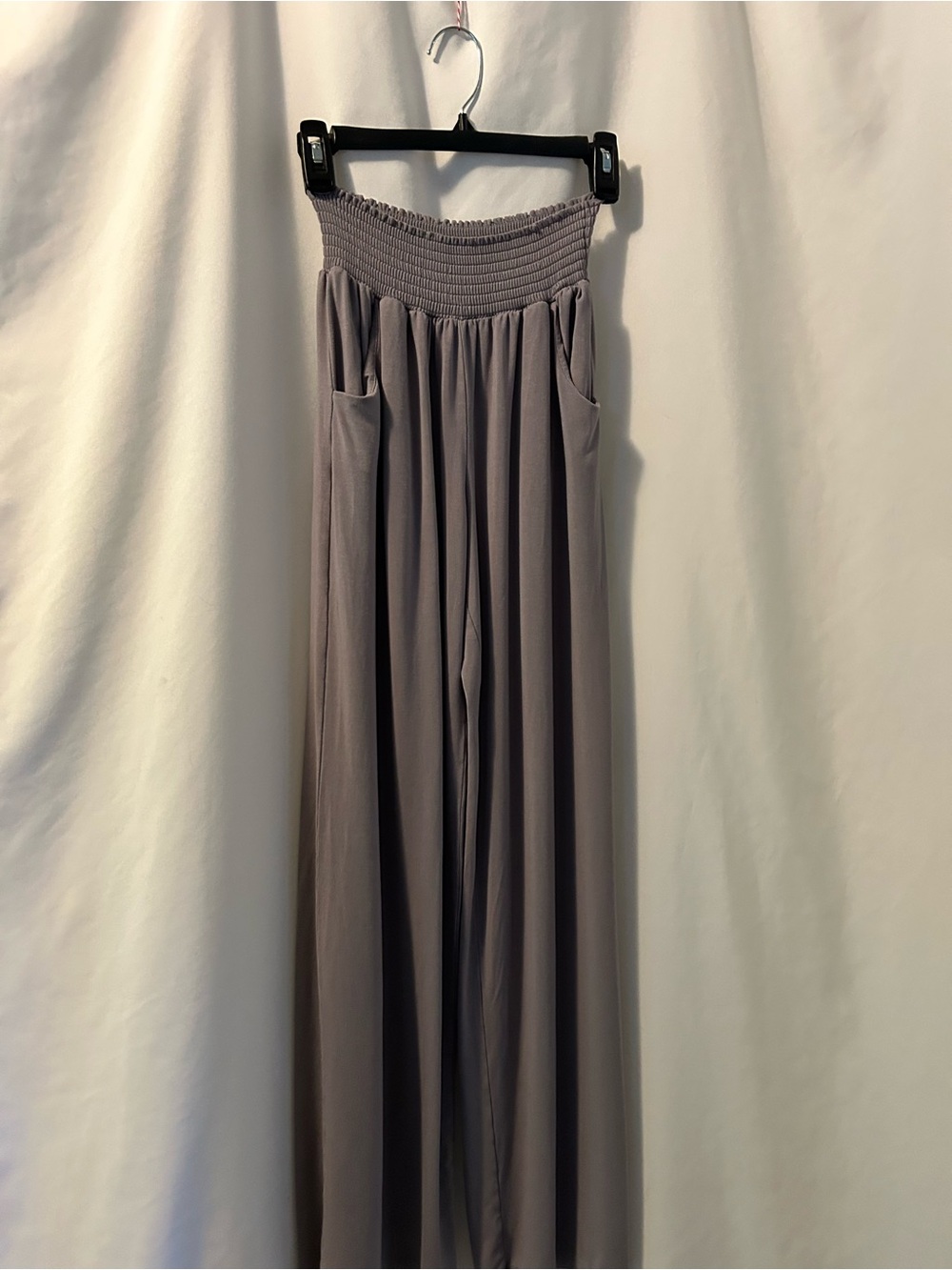 Smocked Wide-Leg Pants in Gray